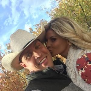 Meet your Posher, Travis